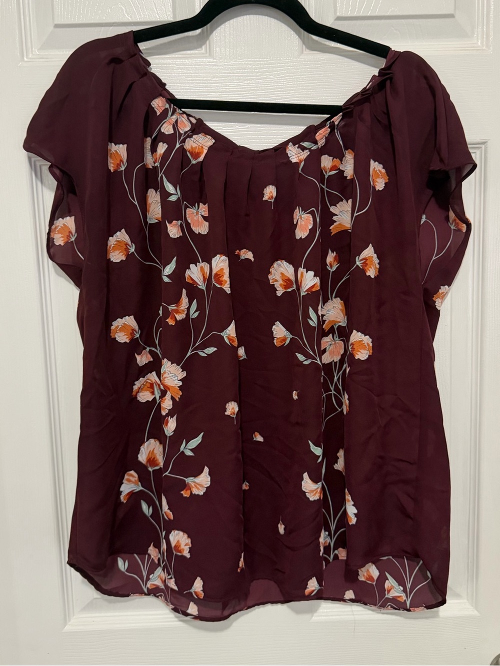 🌟3/$12🌟 LC Lauren Conrad Burgundy Floral Peasant Blouse